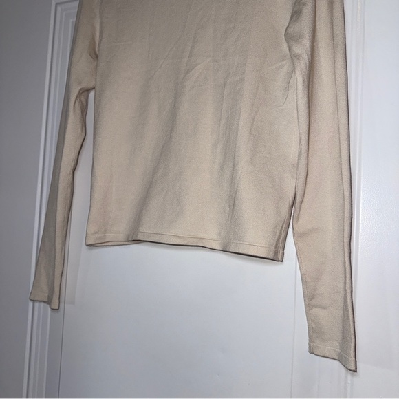NWT Babaton Artemesia V-neck sweater in Birch Cream Volor Size Medium - Picture 8 of 8